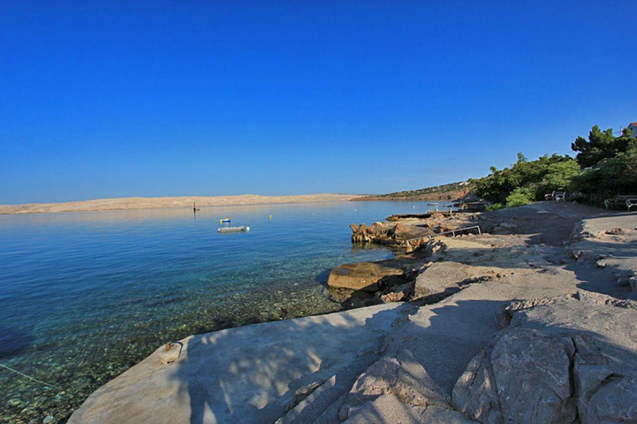 Beachfront Apartments Anita With Pool Карлобаг Екстер'єр фото