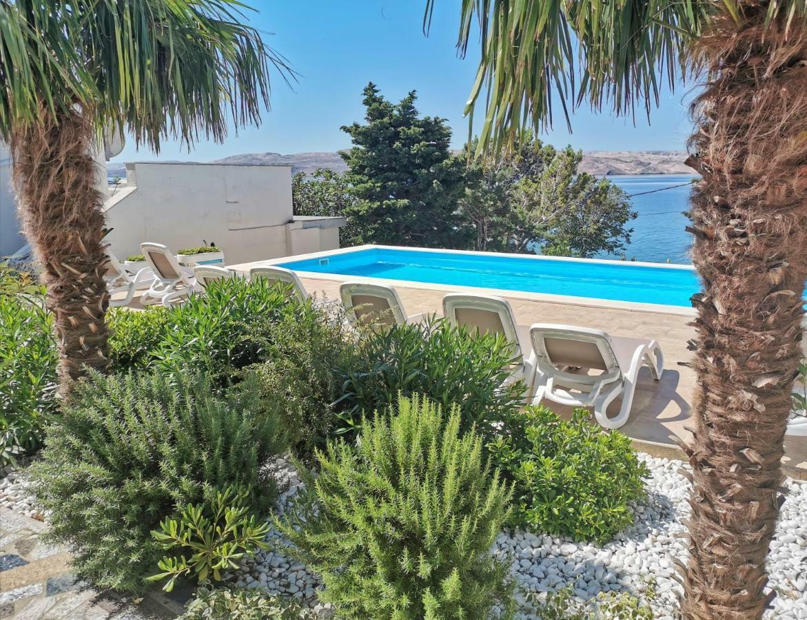 Beachfront Apartments Anita With Pool Карлобаг Екстер'єр фото